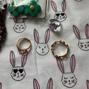 75 piece lot Costume Jewlery